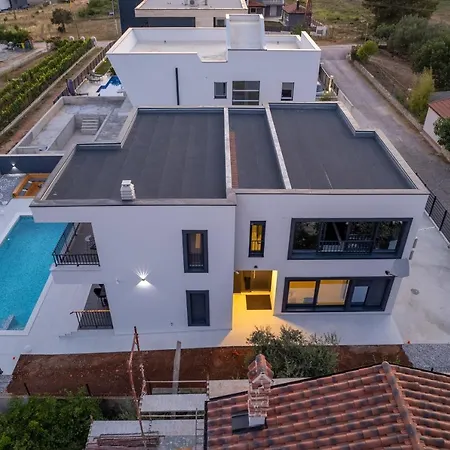 Bella Vista *