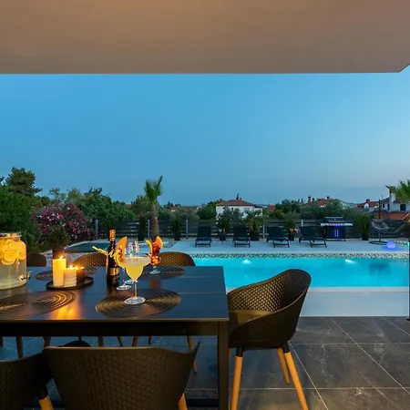 Bella Vista Villa *
